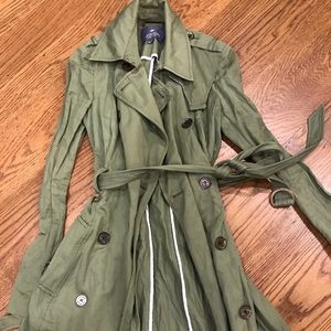 Gryphon D ring mini green trench - EUC